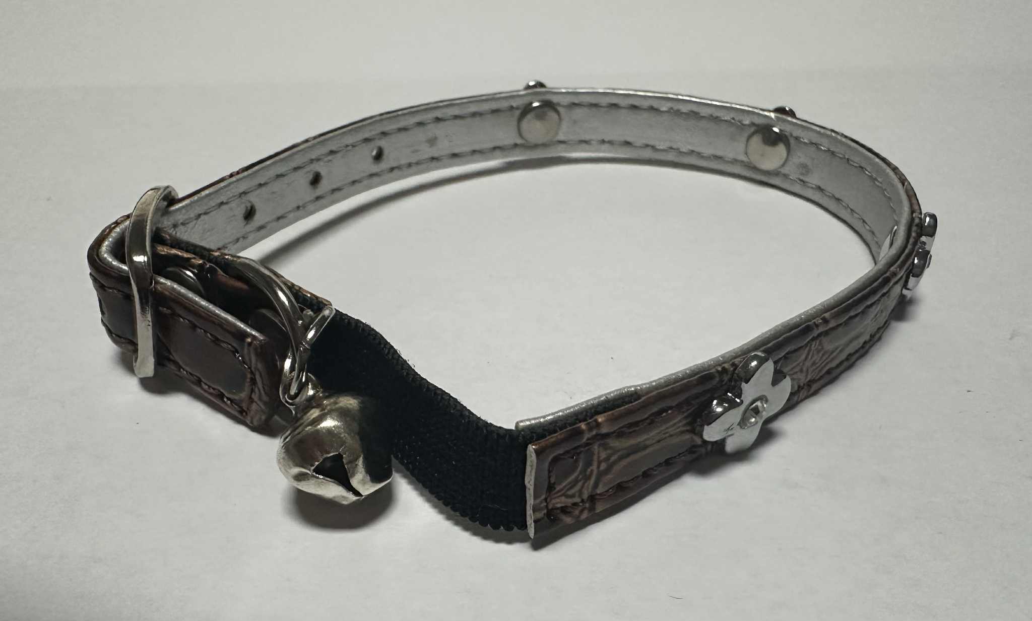 Braunes Katzenhalsband